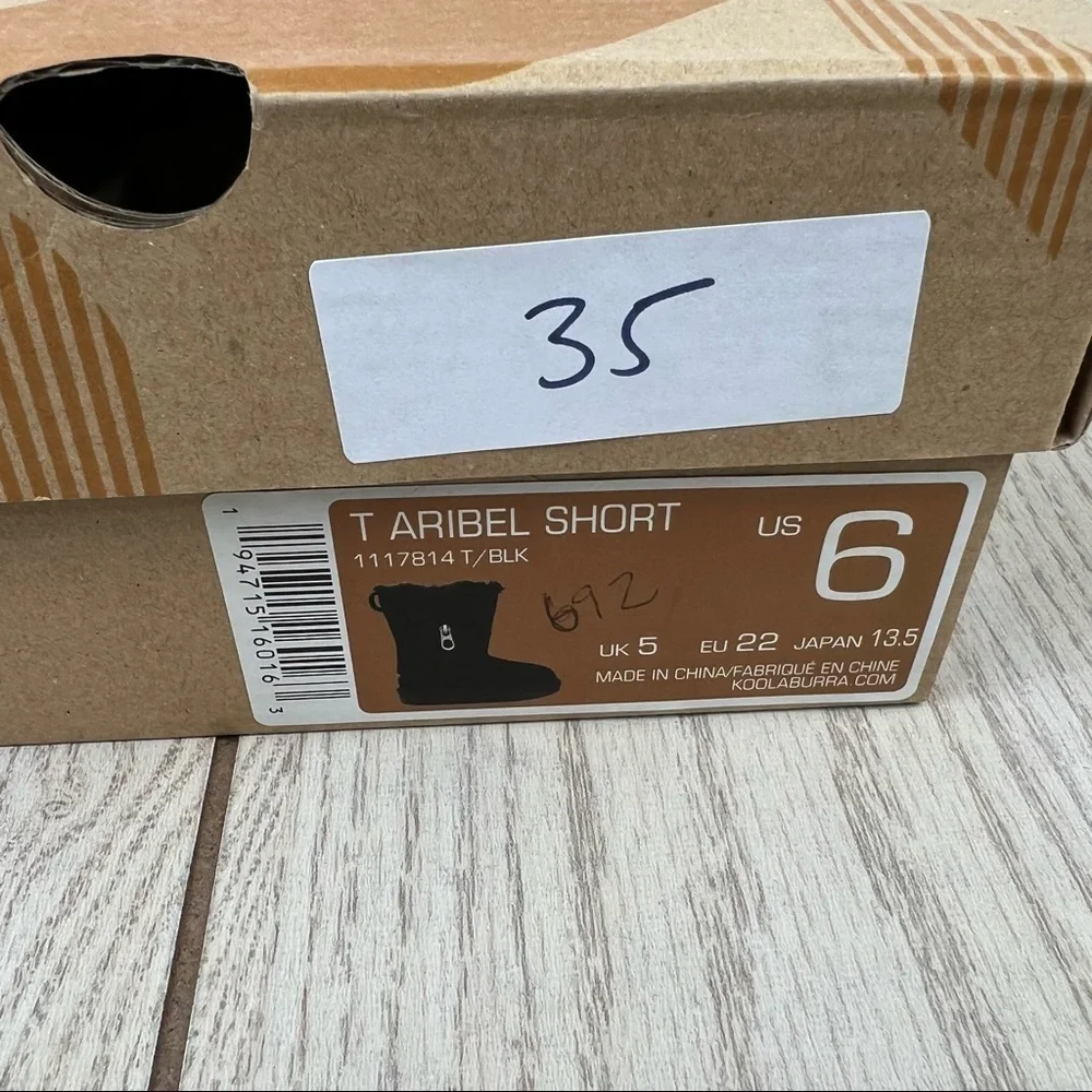 Koolaburra by UGG Aribel Short Zipper Boots 6 Black Suede $65